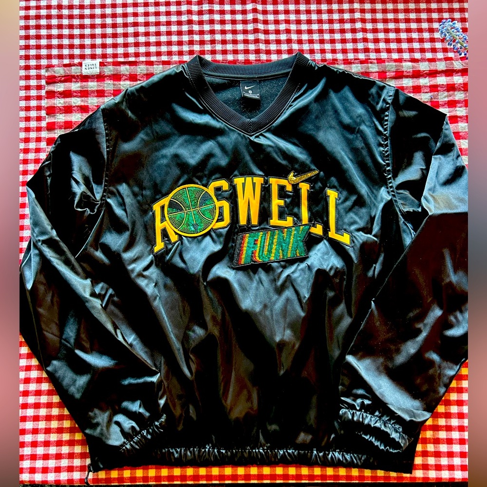 NIKE - “Roswell Funk” Men’s Black Pull Over